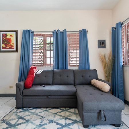 Shaw Park Gem Apartamento Ocho Rios Exterior foto