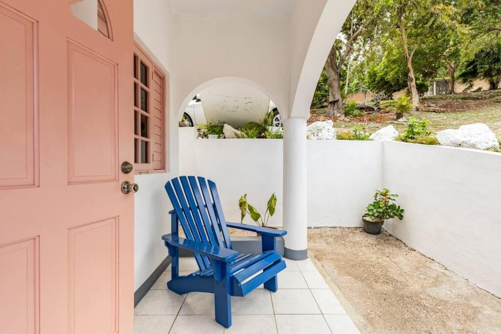 Shaw Park Gem Apartamento Ocho Rios Exterior foto