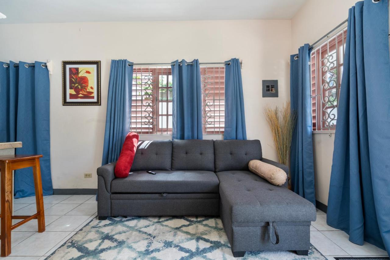 Shaw Park Gem Apartamento Ocho Rios Exterior foto